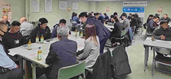 P2_写真①大阪会場.JPG