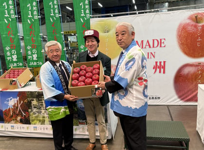 P8上_①市長と組合長.jpeg