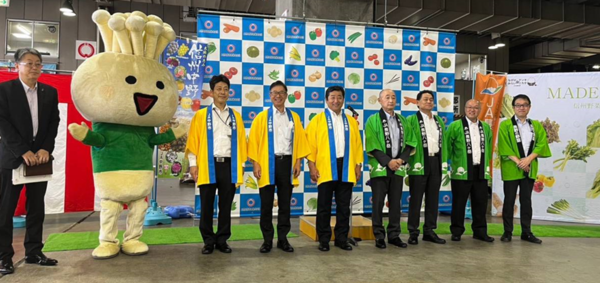 JA長野八ヶ岳・JA中野市が大阪でダブルトップセールス～ハクサイ、レタス、きのこをPR～