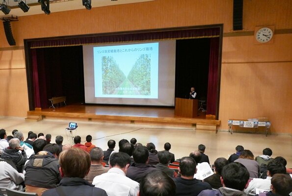 リンゴ高密植栽培推進大会を開催