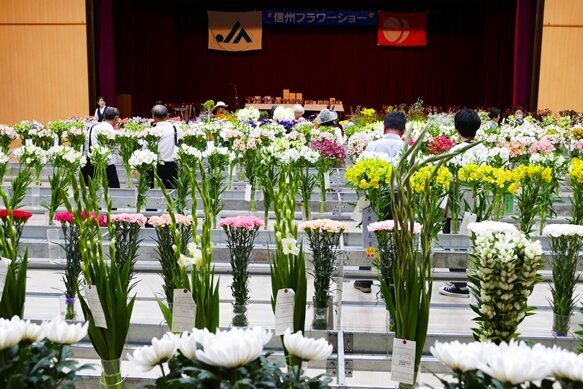 信州フラワーショーサマーセレクション～農林水産大臣賞に有賀美和さん(JA上伊那)のアルストロメリア～