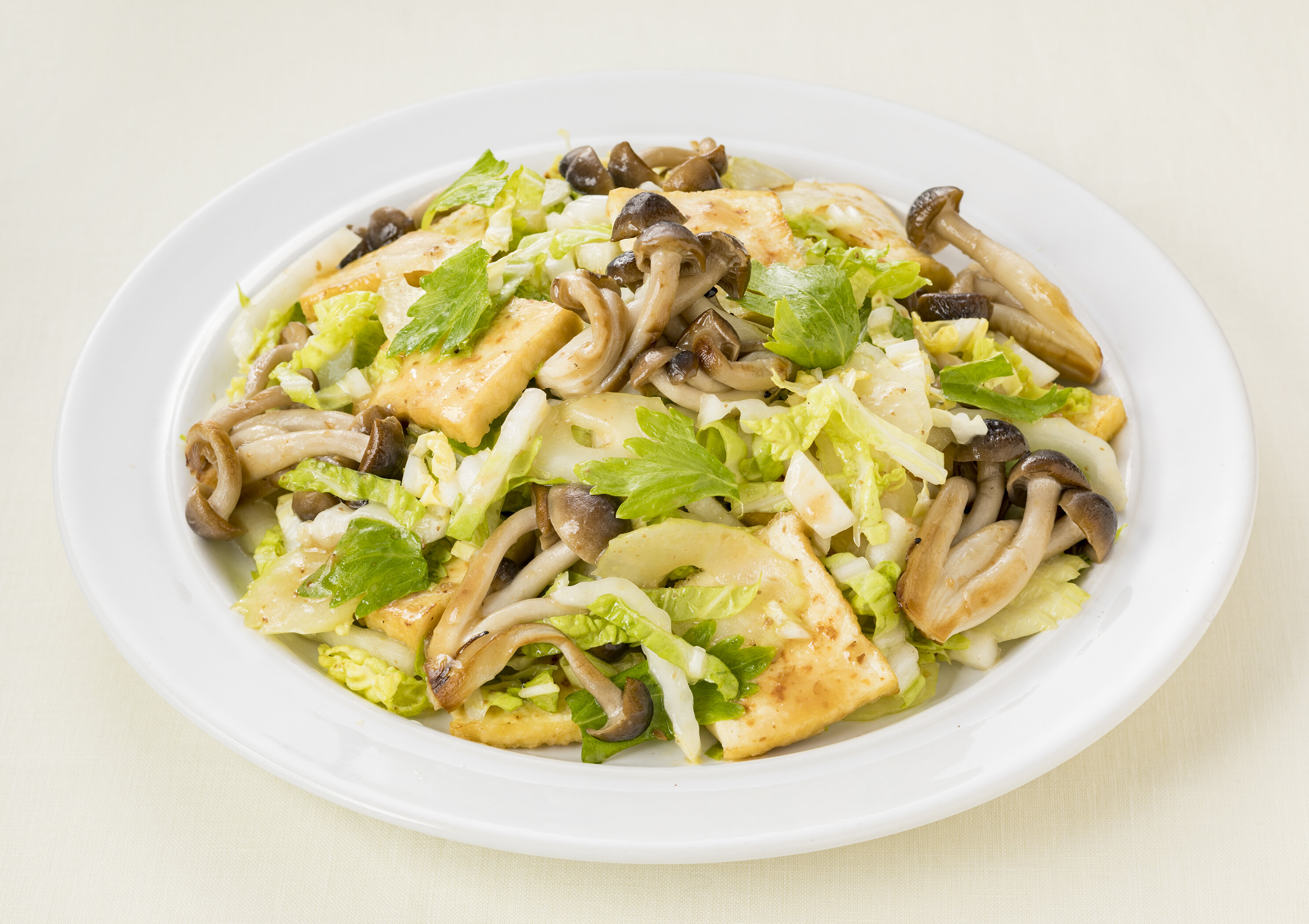 白菜とぶなしめじとセルリーの厚揚げサラダ