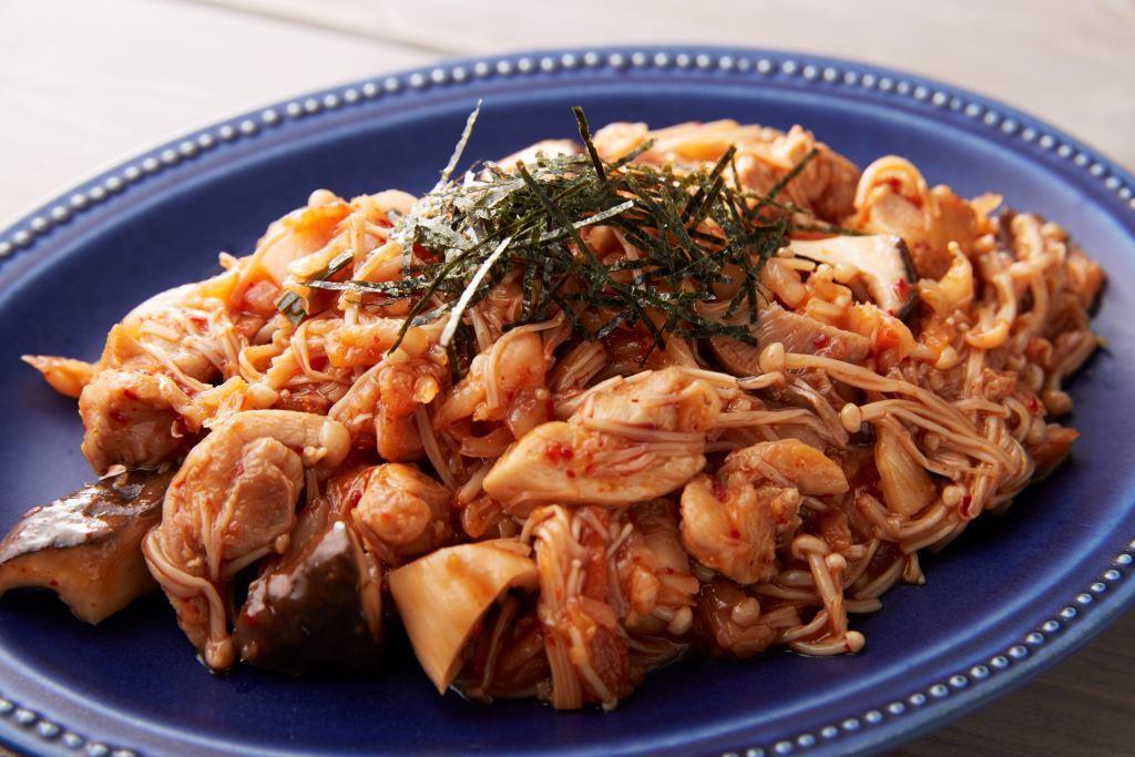 きのこと鶏肉の韓国風マリネ