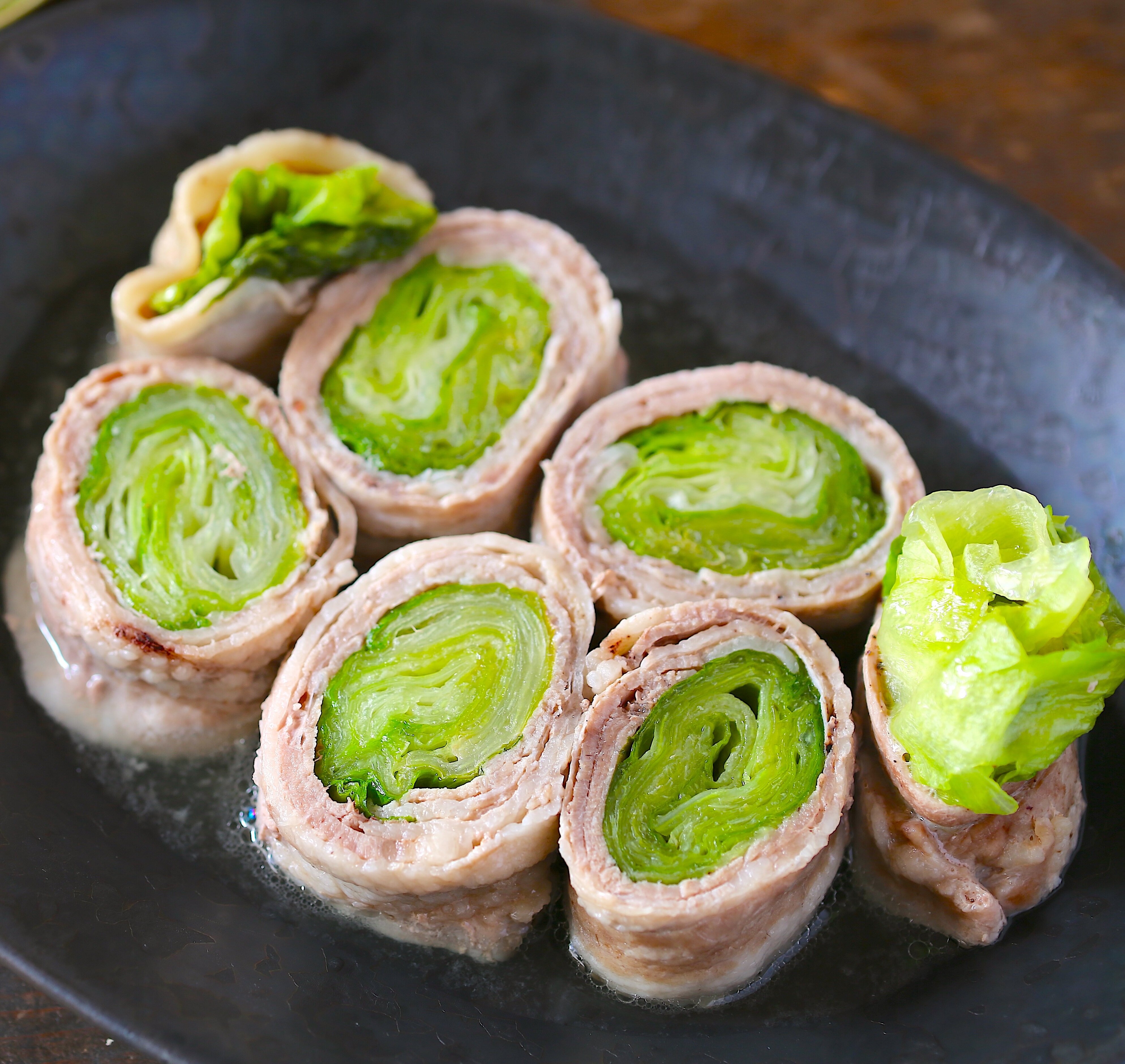 肉巻きレタスのレンジ蒸し