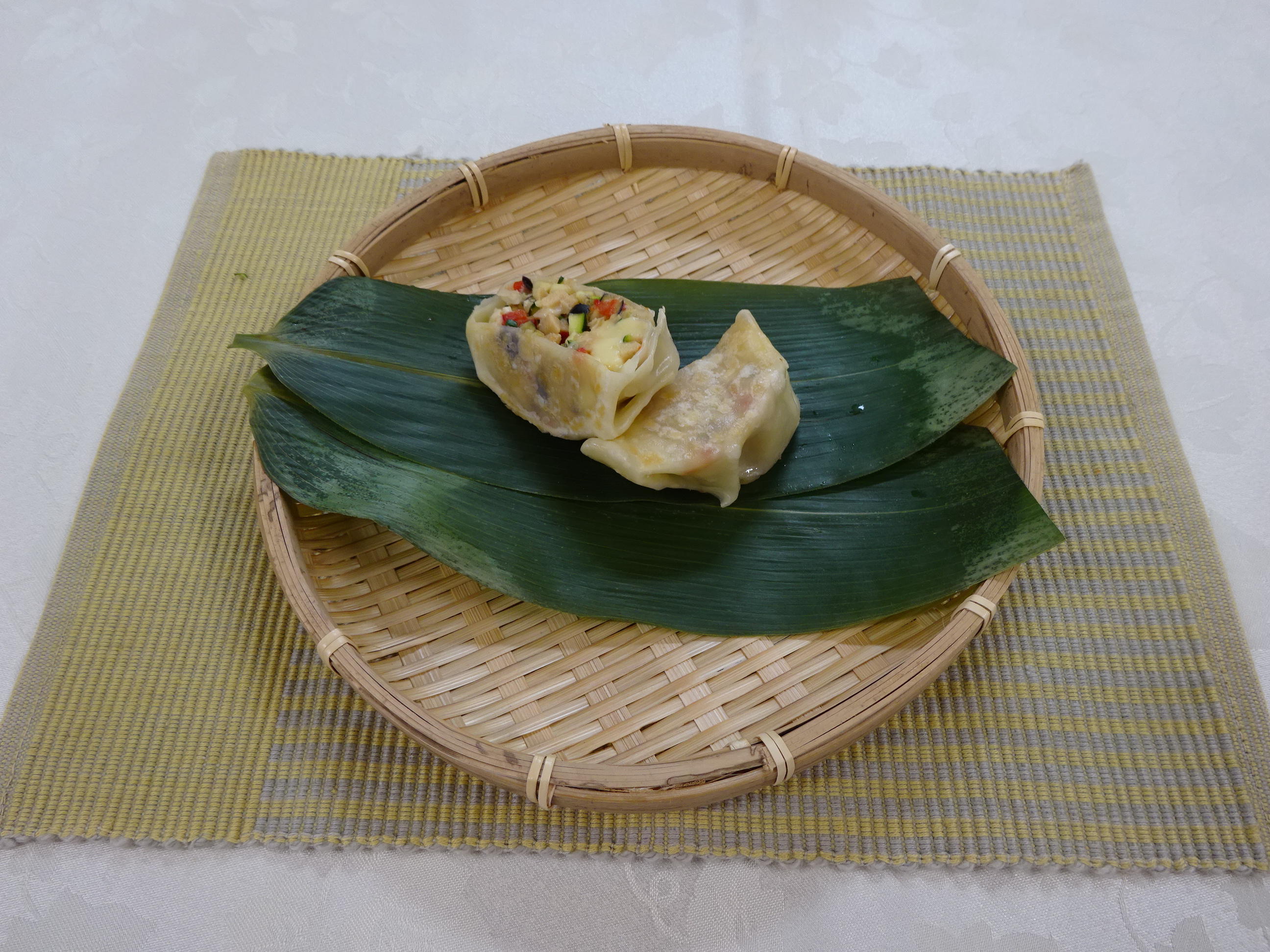ギョウザの皮で簡単！夏野菜の肉みそ風おやき（H30 優良賞）
